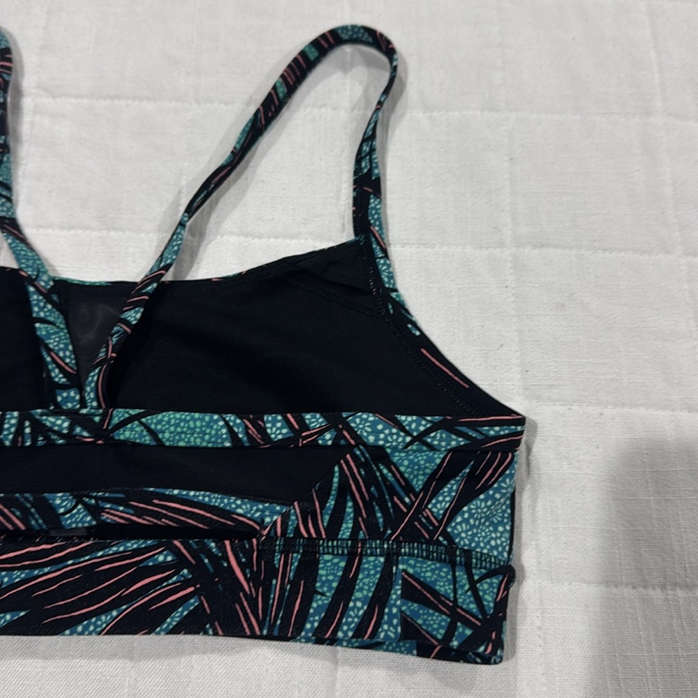 Lululemon Rise and Run Bra - Picture 5 of 10